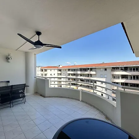 Piscine, Terrasse, Parking, Proche & Commerces - - Fr-1-252-169 *